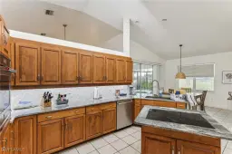 Picture of 250 SE 9Th Ter, Cape Coral, FL 33990