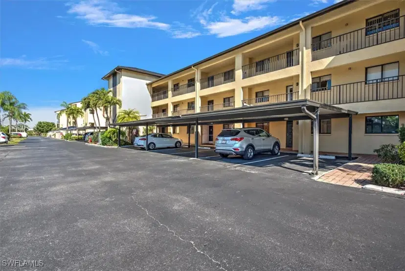 Picture of 4719 SE 17Th Pl 107, Cape Coral FL 33904