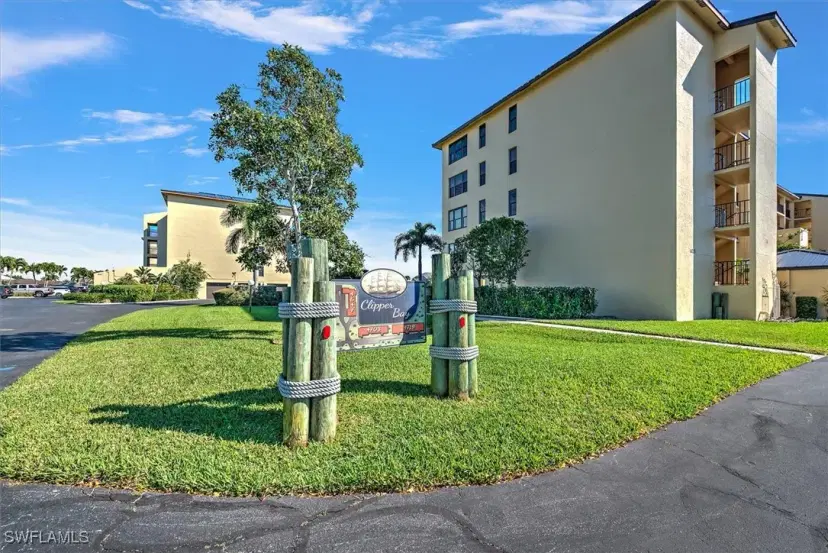 Picture of 4719 SE 17Th Pl 107, Cape Coral FL 33904