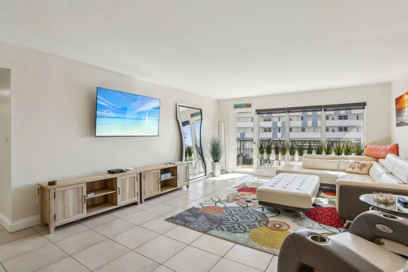 Picture of 1800 S Ocean Boulevard 604, Lauderdale By The Sea FL 33062