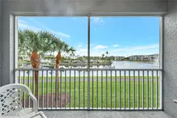 Picture of 16595 Lake Circle Dr 224, Fort Myers, FL 33908