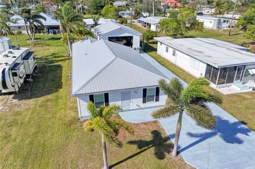 Picture of 16080 Siesta Dr, Fort Myers FL 33908