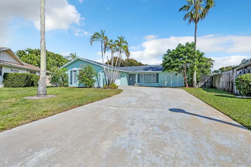 Picture of 1171 Gloucester Ct, Wellington FL 33414