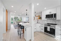 Picture of 1624 Pine Valley Dr 103, Fort Myers, FL 33907