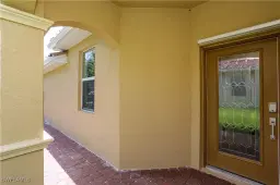 Picture of 2599 Vine Ave, Naples, FL 34120