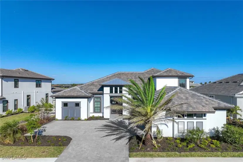 Picture of 15386 Turin Dr, Naples FL 34114