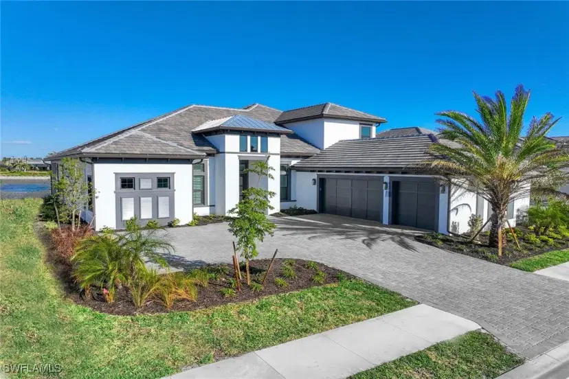 Picture of 15386 Turin Dr, Naples FL 34114