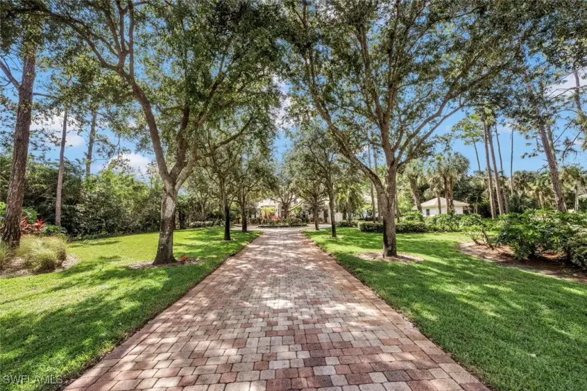 Picture of 4810 Sycamore Dr, Naples FL 34119