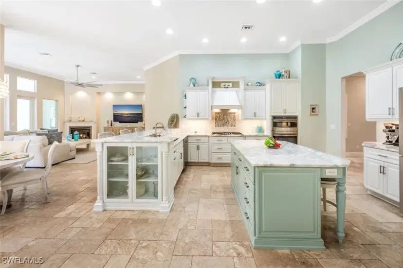 Picture of 4810 Sycamore Dr, Naples FL 34119