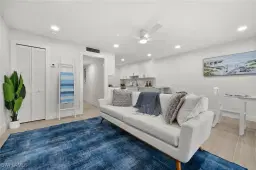 Picture of 342 Harbour Dr, Naples, FL 34103