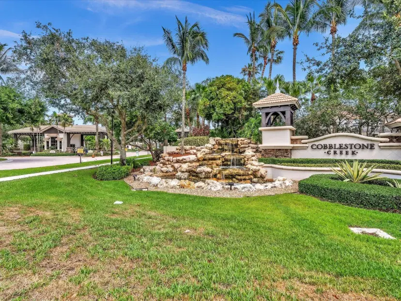 Picture of 9917 Cobblestone Creek Drive, Boynton Beach FL 33472