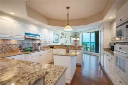 Picture of 8231 Bay Colony Dr 403, Naples, FL 34108