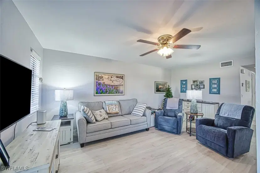 Picture of 16131 Amberwood Lake CT 3, Fort Myers FL 33908