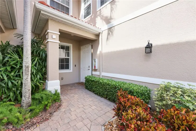Picture of 7849 Hawthorne Dr 802, Naples FL 34113