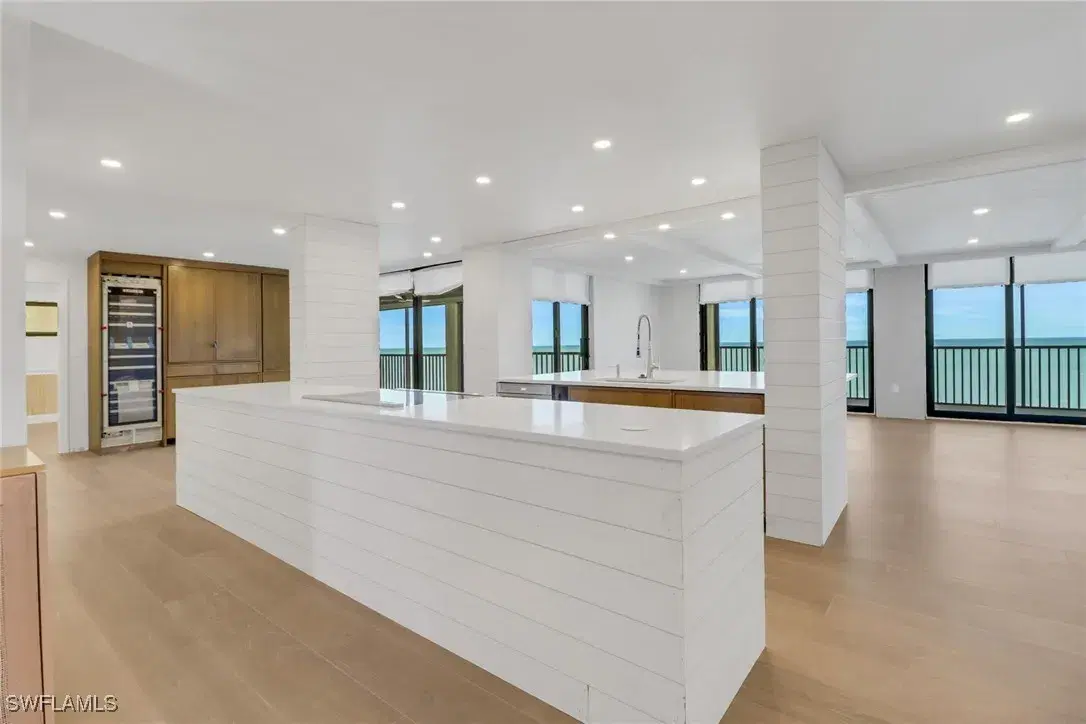 Picture of 9715 Gulf Shore Dr 702, Naples, FL 34108