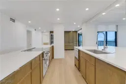 Picture of 9715 Gulf Shore Dr 702, Naples, FL 34108
