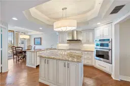 Picture of 445 Dockside Dr B903, Naples, FL 34110