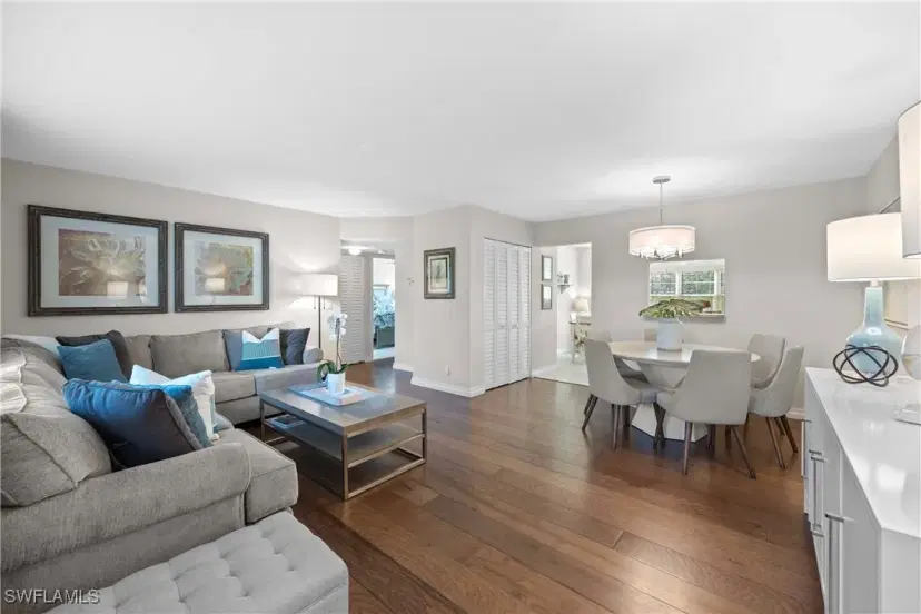 Picture of 731 Neapolitan Way 731, Naples FL 34103