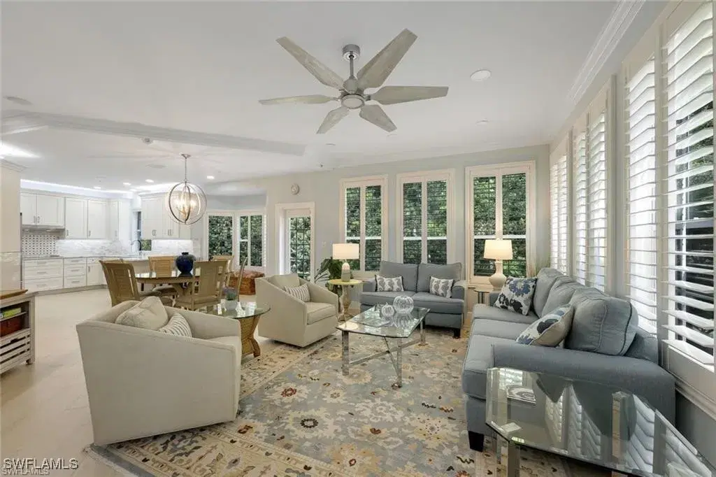 Picture of 269 Colonade Cir 2802, Naples, FL 34103