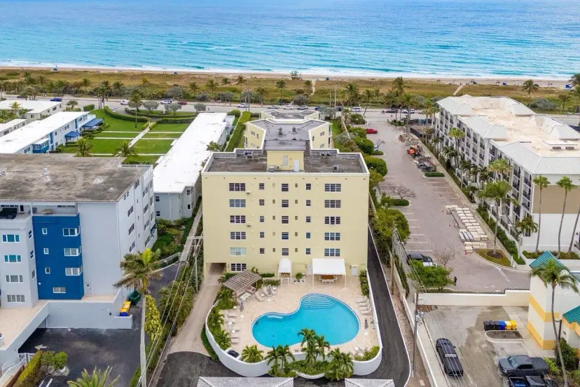 Picture of 100 N Ocean Boulevard 211, Delray Beach FL 33483