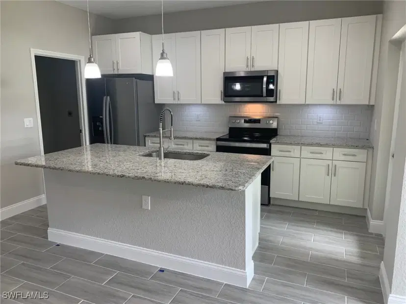 Picture of 3107 Memphis Ln, Labelle FL 33935
