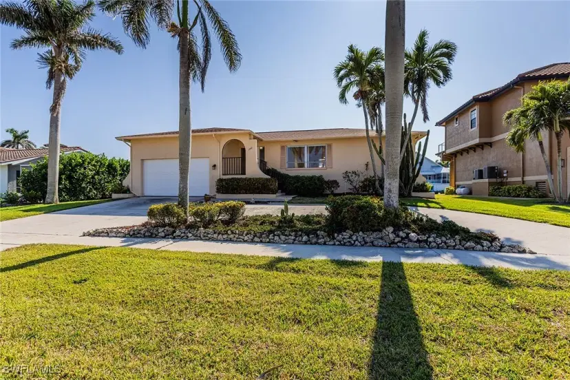 Picture of 1041 Cara Ct, Marco Island FL 34145