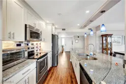 Picture of 11 Bluebill Ave 201, Naples, FL 34108