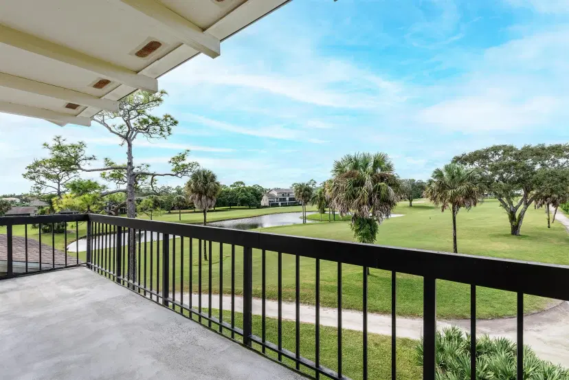 Picture of 18520 SE Wood Haven Lane I, Jupiter FL 33469