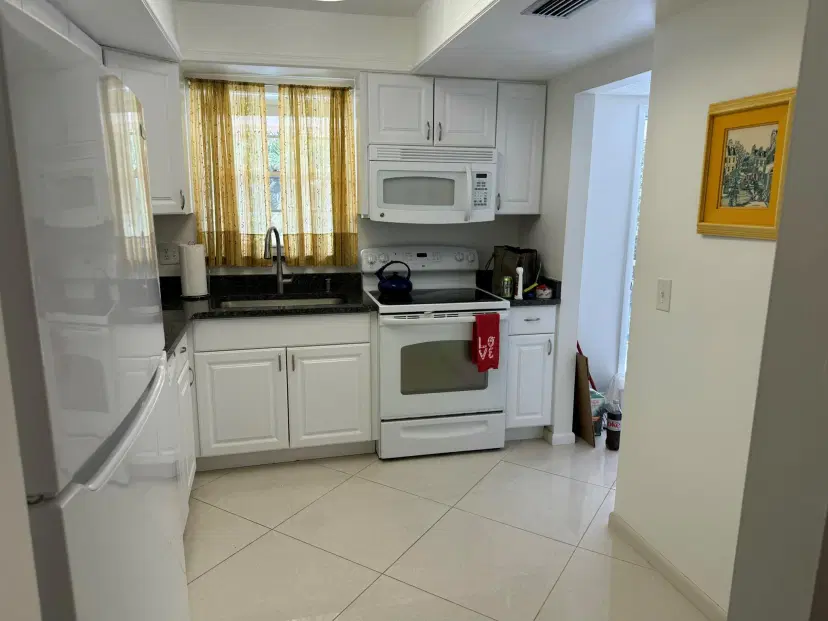Picture of 18081 SE Country Club Drive 7-69, Jupiter FL 33469