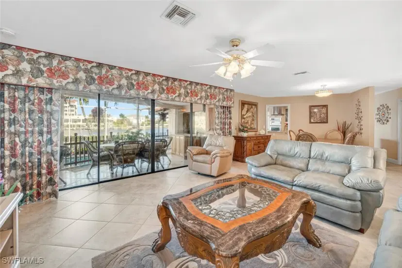 Picture of 214 Trade Winds Ave, Naples FL 34108