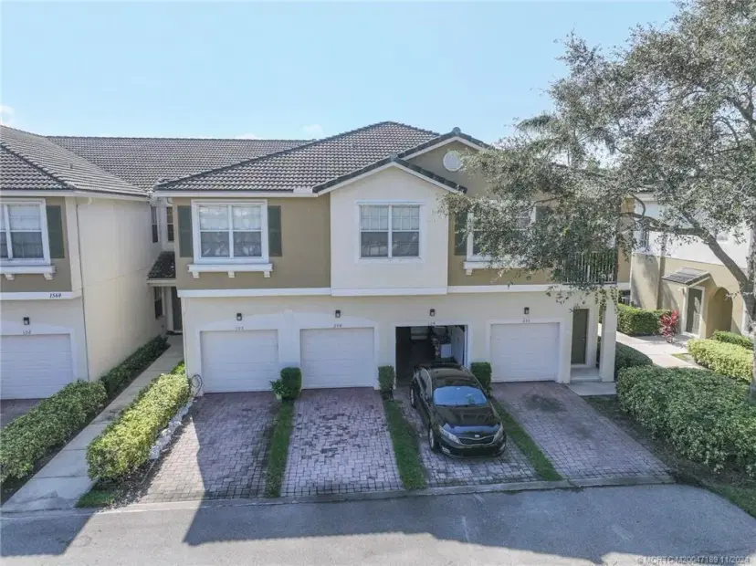 Picture of 1560 SE Hampshire Way 104, Stuart FL 34994