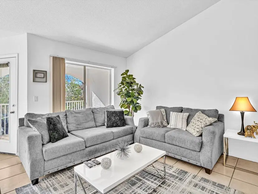 Picture of 815 W Boynton Beach Blvd 6-202, Boynton Beach FL 33426