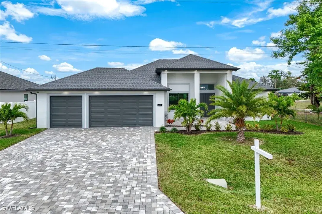 Picture of 635 NE 7Th Ter, Cape Coral, FL 33909