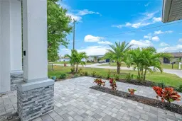 Picture of 635 NE 7Th Ter, Cape Coral, FL 33909