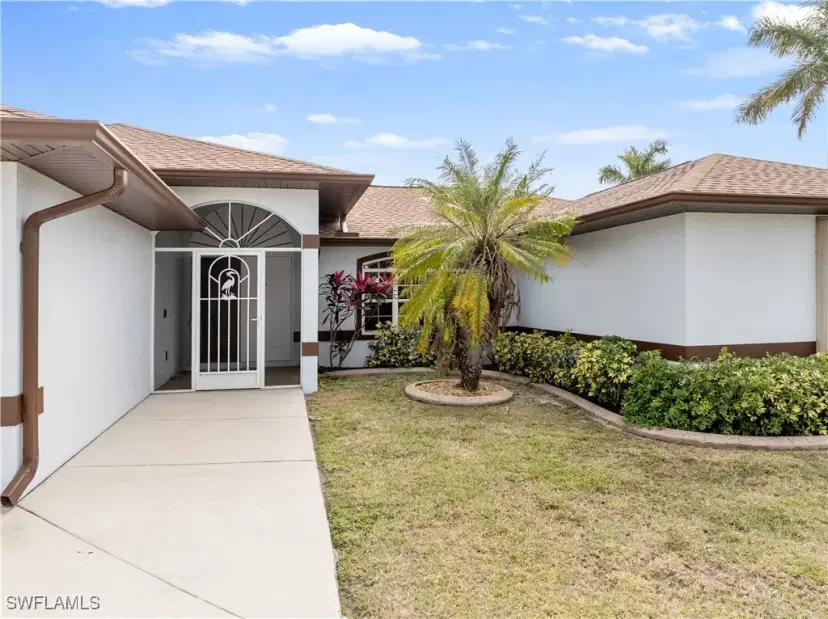 Picture of 610 NW 20Th Ter, Cape Coral FL 33993