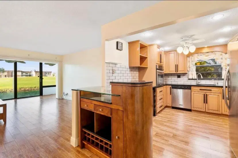 Picture of 69 Capri B, Delray Beach FL 33484
