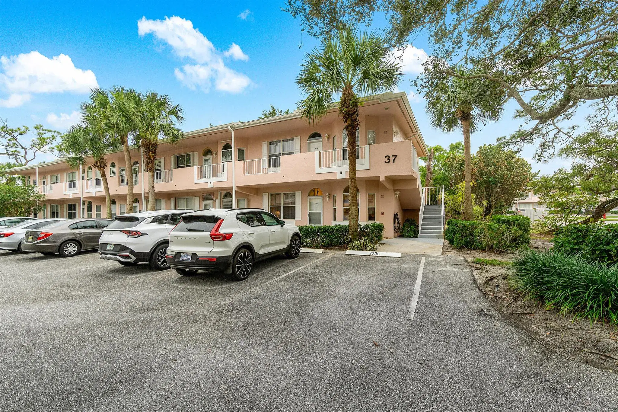 Picture of 18081 SE Country Club Drive 37-365, Tequesta, FL 33469