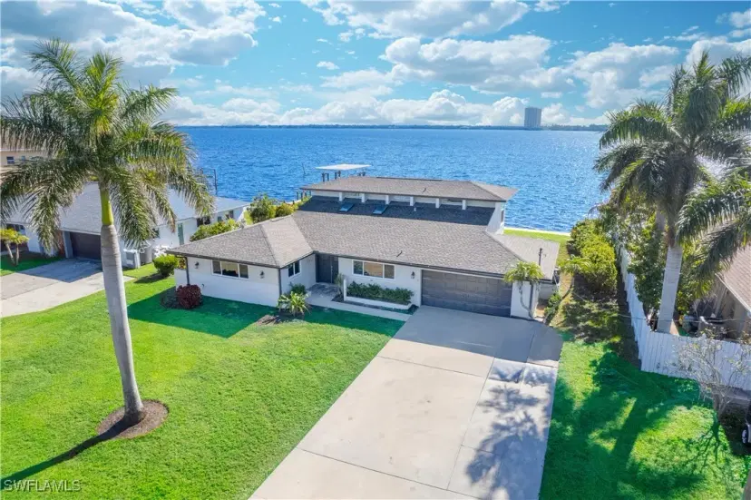 Picture of 107 E North Shore Ave, North Fort Myers FL 33917