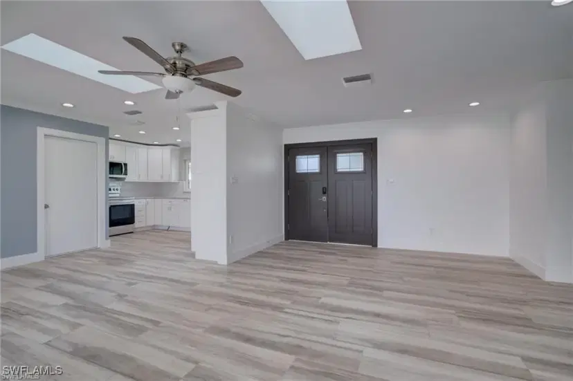 Picture of 107 E North Shore Ave, North Fort Myers FL 33917