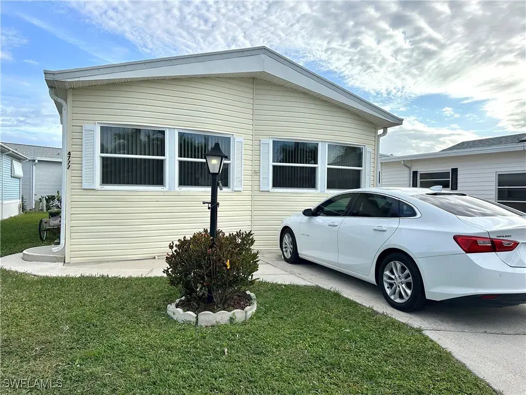 Picture of 4711 Candlestick Ct W, Estero, FL 33928