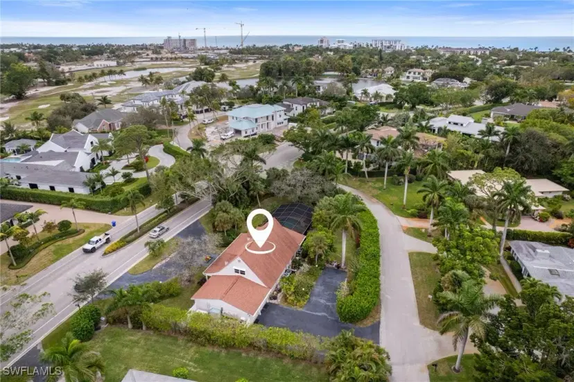 Picture of 711 Banyan Blvd, Naples FL 34102