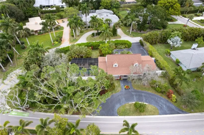 Picture of 711 Banyan Blvd, Naples FL 34102