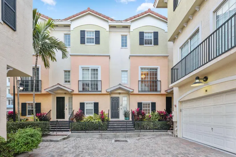 Picture of 150 NE 6Th Avenue K, Delray Beach FL 33483