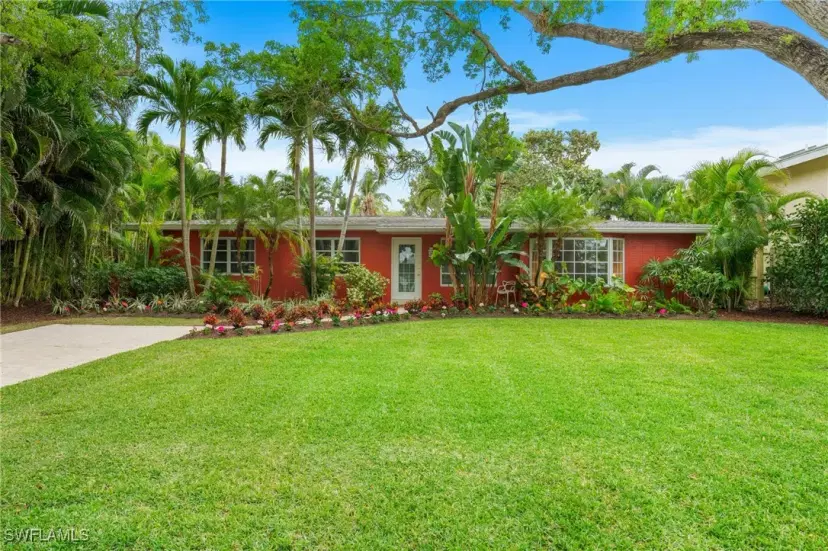 Picture of 432 3Rd Ave N, Naples FL 34102
