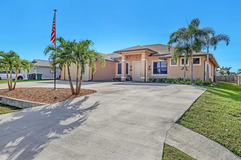 Picture of 1890 SW Penrose Avenue, Port St Lucie FL 34953