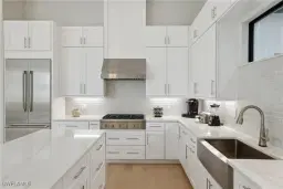 Picture of 560 95Th Ave N 1, Naples, FL 34108