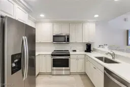 Picture of 221 9Th St S 305, Naples, FL 34102