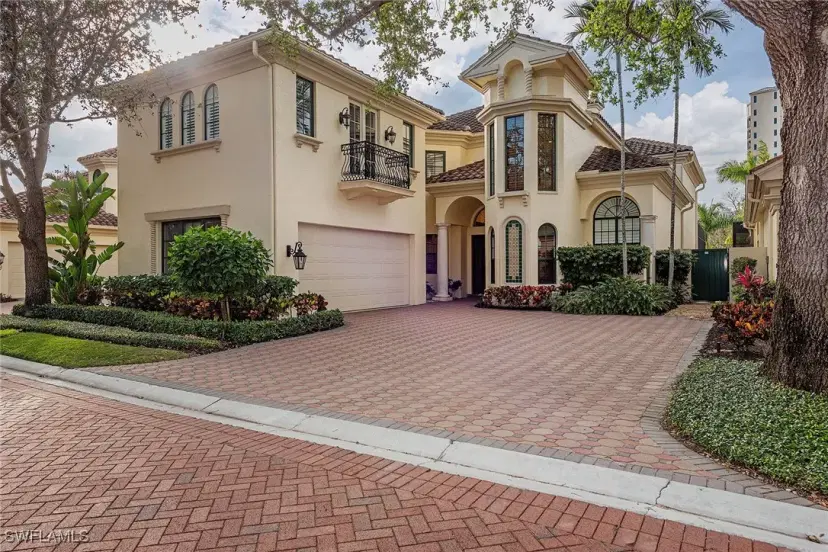 Picture of 8169 Via Vecchia, Naples FL 34108