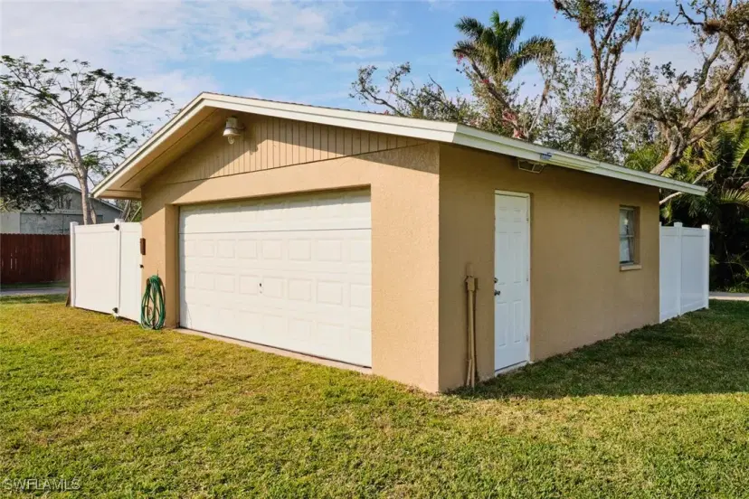 Picture of 15380 Will Lew Ln, Fort Myers FL 33908