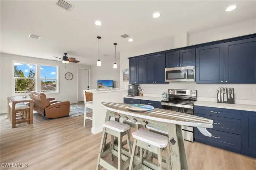 Picture of 261 Donora Blvd, Fort Myers Beach FL 33931